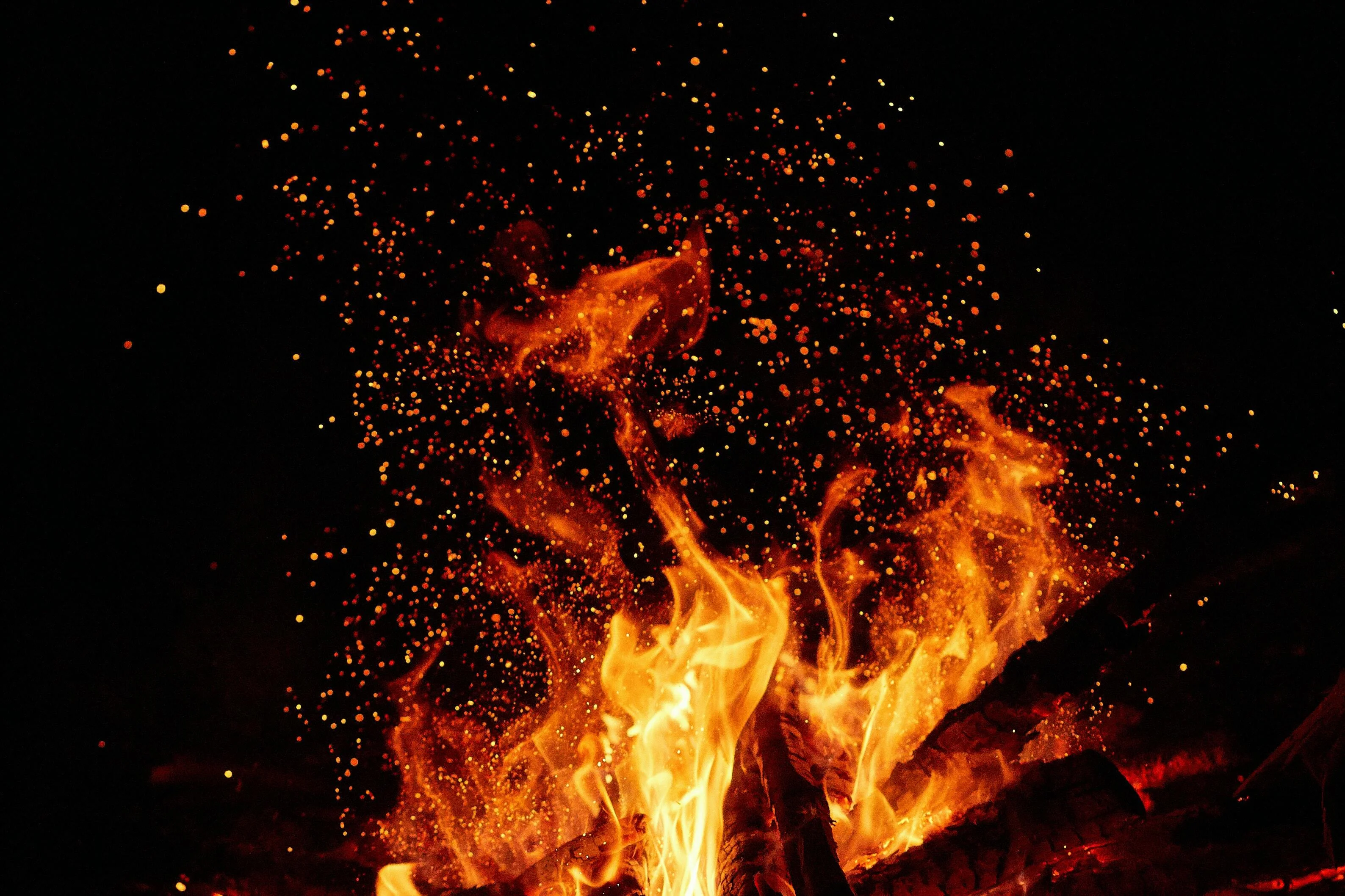 Fogueira de festa de São João.